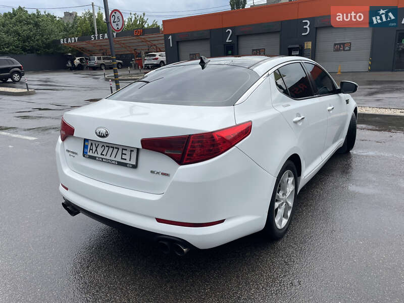 Седан Kia Optima 2012 в Харькове