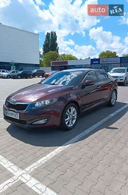 Седан Kia Optima 2012 в 