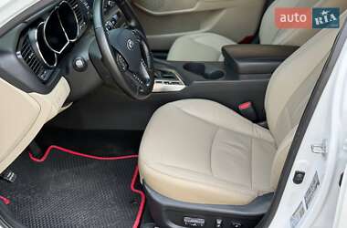Седан Kia Optima 2012 в 