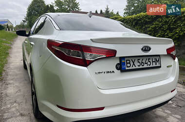 Седан Kia Optima 2011 в 