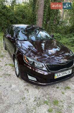 Седан Kia Optima 2015 в 