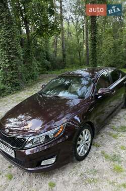 Седан Kia Optima 2015 в 
