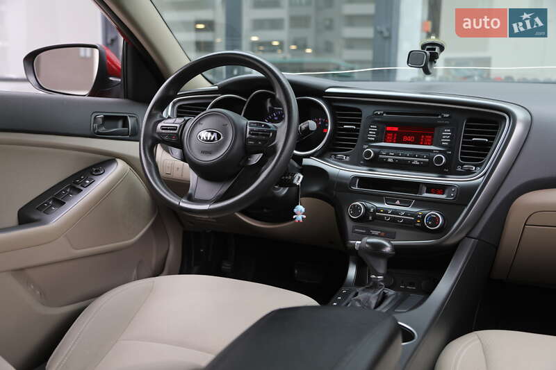Седан Kia Optima 2013 в Харькове