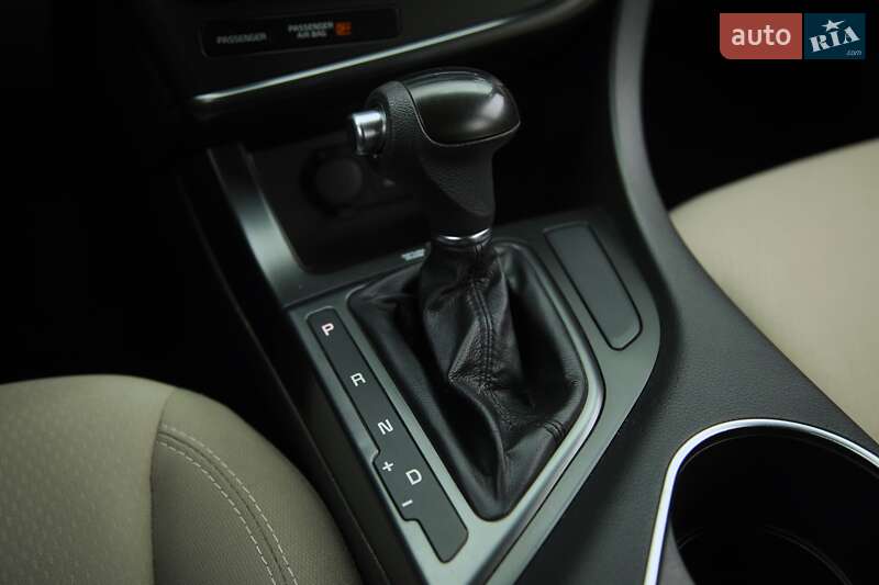 Седан Kia Optima 2013 в Харькове