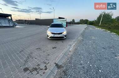 Седан Kia Optima 2020 в 