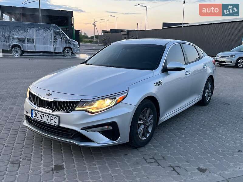 Седан Kia Optima 2020 в 
