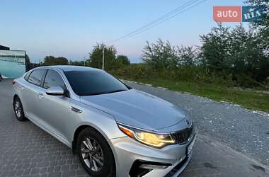 Седан Kia Optima 2020 в 