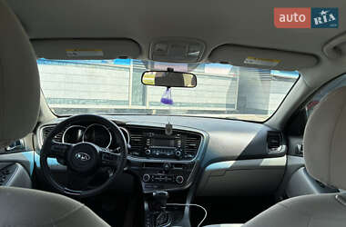 Седан Kia Optima 2014 в 