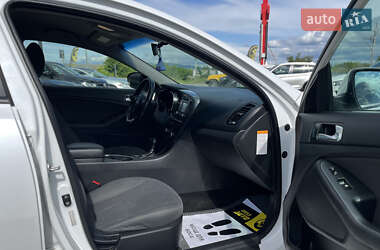 Седан Kia Optima 2015 в 