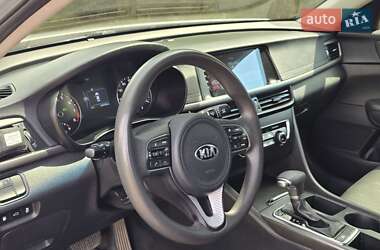 Седан Kia Optima 2017 в 