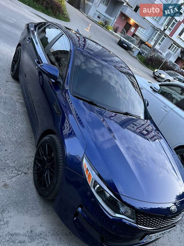 Седан Kia Optima 2018 в Львові