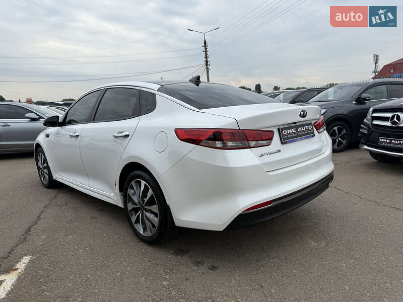 Седан Kia Optima 2016 в Киеве