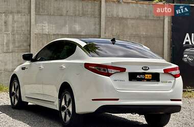 Седан Kia Optima 2013 в 