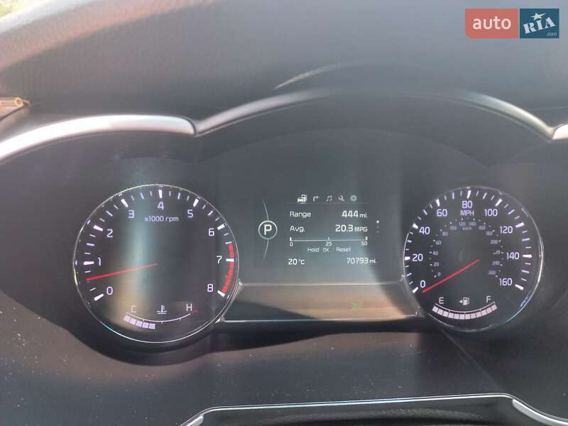 Седан Kia Optima 2015 в Черкассах