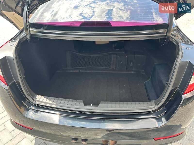 Седан Kia Optima 2012 в Вінниці