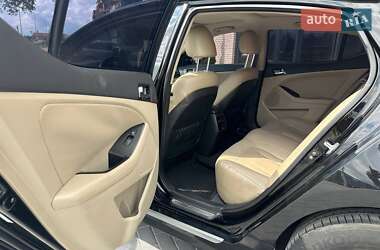 Седан Kia Optima 2012 в 