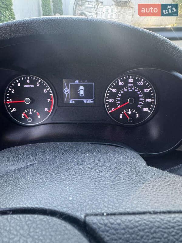 Седан Kia Optima 2015 в Киеве
