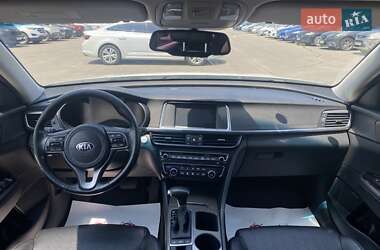 Седан Kia Optima 2017 в 