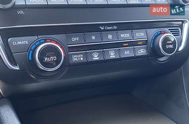 Седан Kia Optima 2017 в 