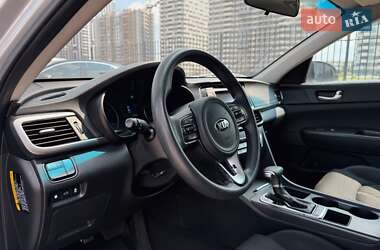 Седан Kia Optima 2017 в 