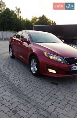 Седан Kia Optima 2015 в 