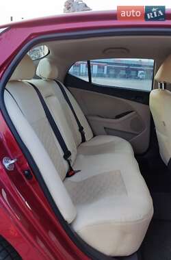 Седан Kia Optima 2015 в 