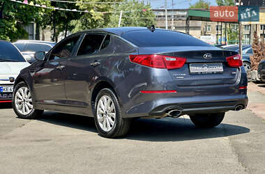 Седан Kia Optima 2015 в 