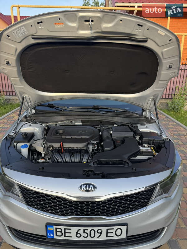 Седан Kia Optima 2017 в Умані