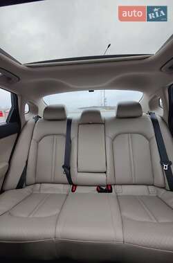 Седан Kia Optima 2017 в 