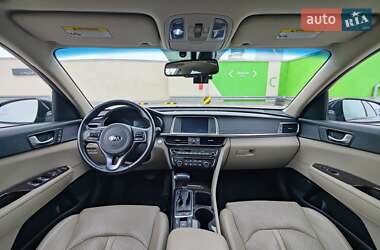 Седан Kia Optima 2017 в 