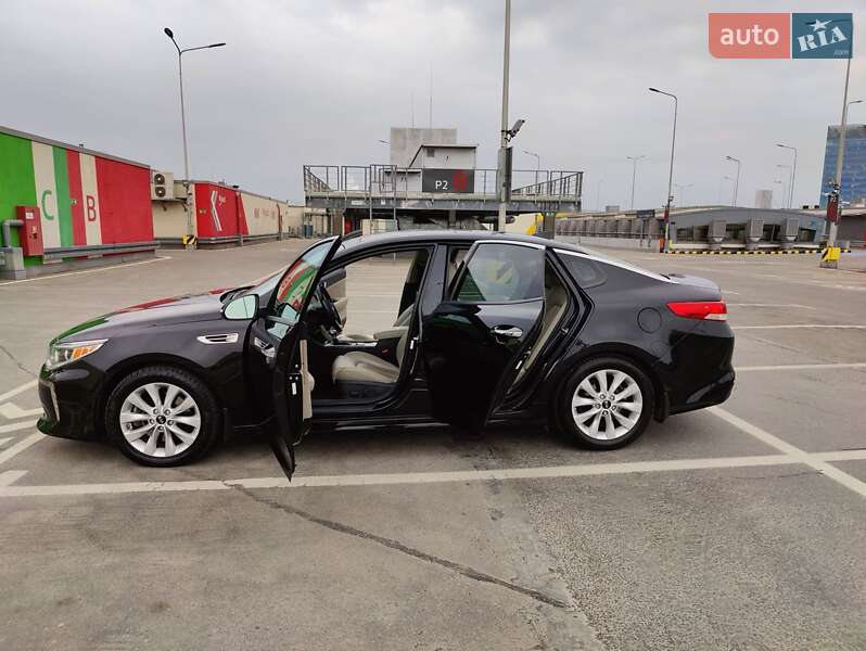 Седан Kia Optima 2017 в Львове