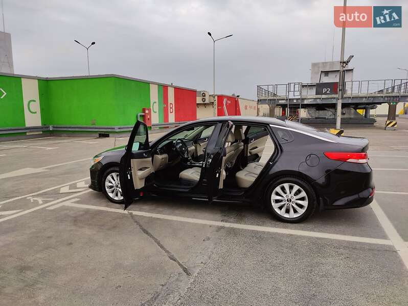 Седан Kia Optima 2017 в Львове