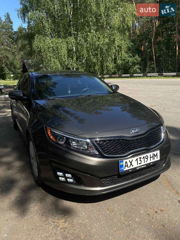 Седан Kia Optima 2014 в Краснограді
