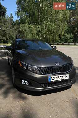 Седан Kia Optima 2014 в Краснограде