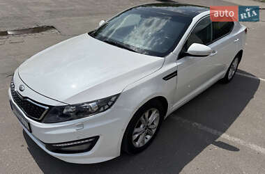 Седан Kia Optima 2012 в 