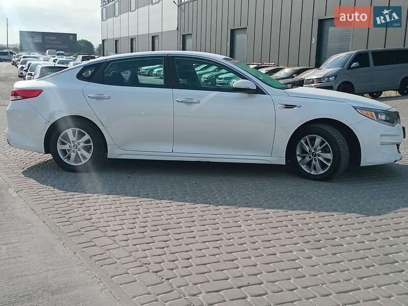 Седан Kia Optima 2017 в Львове