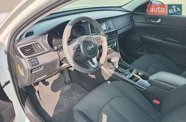 Седан Kia Optima 2017 в 