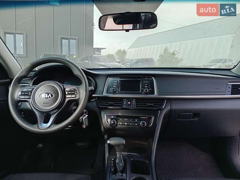 Седан Kia Optima 2017 в Львове