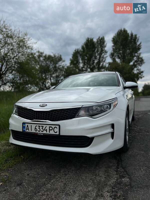 Седан Kia Optima 2016 в 