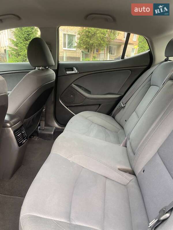 Седан Kia Optima 2014 в Киеве