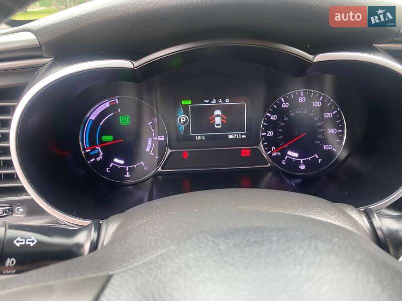 Седан Kia Optima 2014 в Киеве