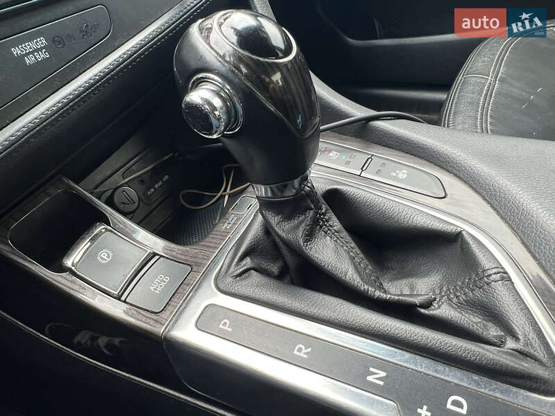 Седан Kia Optima 2012 в Дніпрі