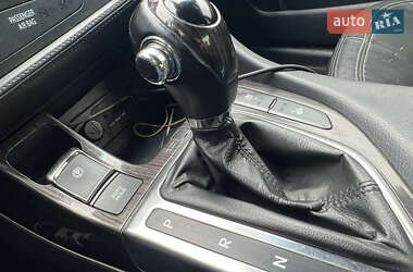 Седан Kia Optima 2012 в 