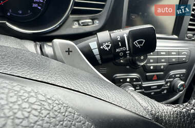 Седан Kia Optima 2012 в 