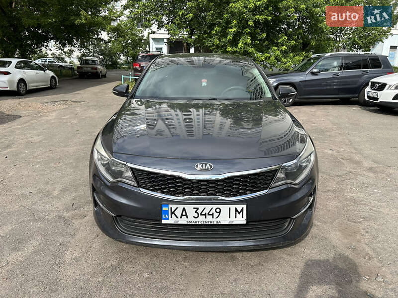 Седан Kia Optima 2017 в Киеве