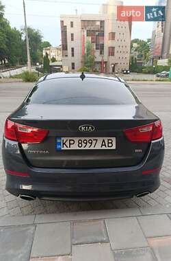 Седан Kia Optima 2015 в 
