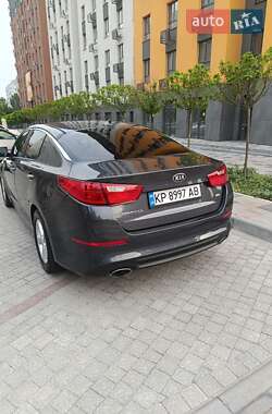 Седан Kia Optima 2015 в 