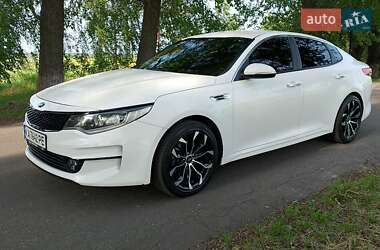 Седан Kia Optima 2016 в Бородянке