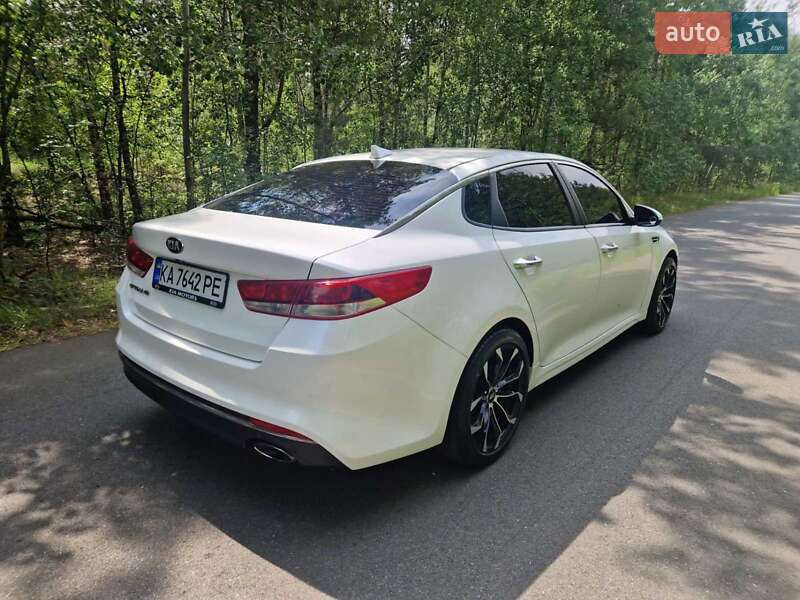 Седан Kia Optima 2016 в Бородянці