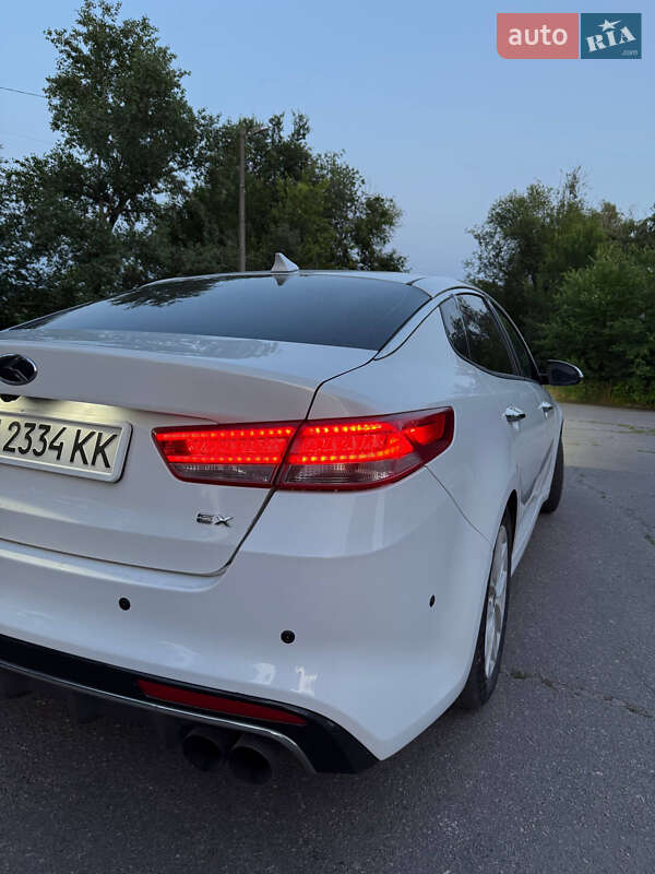 Седан Kia Optima 2016 в Кременчуге